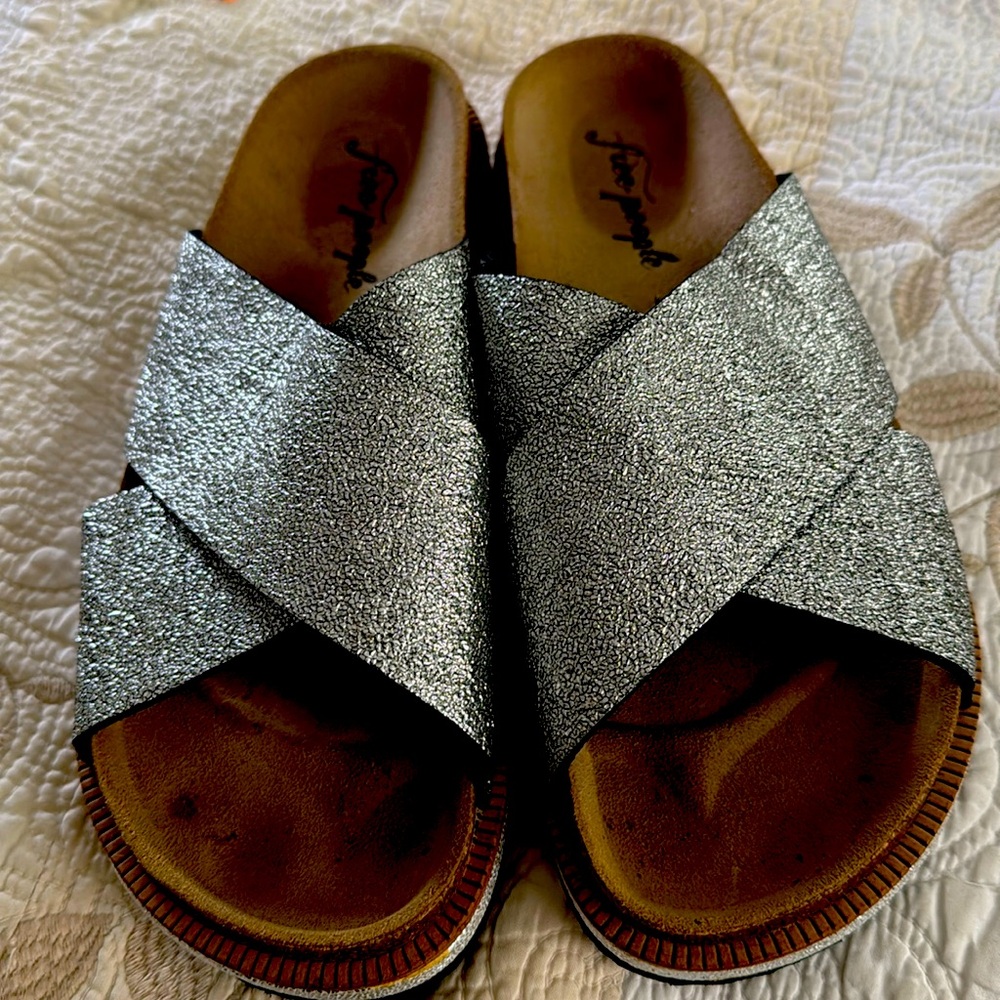 FP Sidelines Sandal Silver Metallic 41/US 10